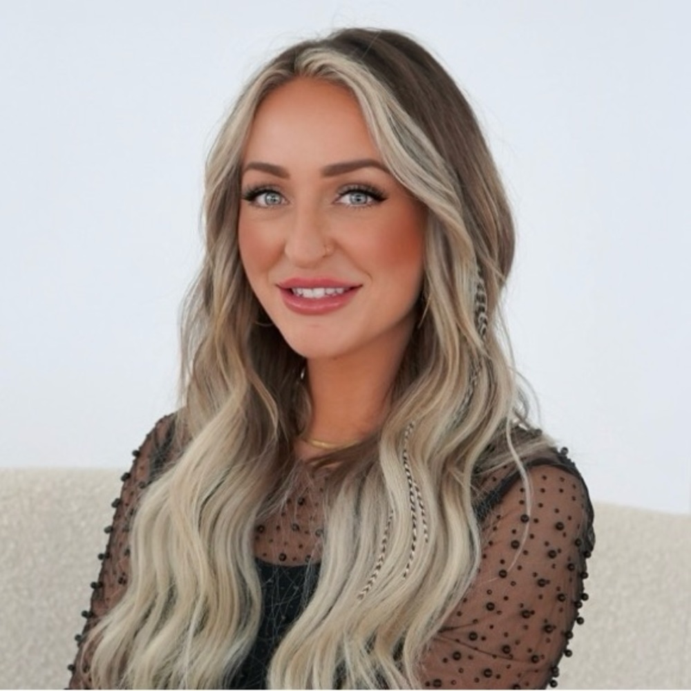Meet your Posher, Alexis